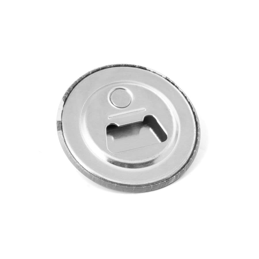 Button P'IN 12. Button P'IN 12. Magnetknappmärke med flasköppnare