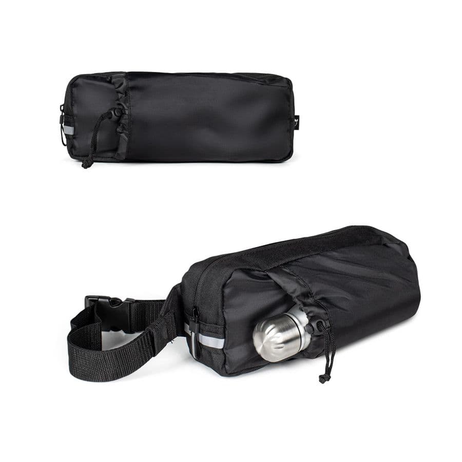DELFOS POUCH SHINY. Midjeväska av 300D med återvunnen polyester (blank yta) och 600D medåtervunnen polyester med reflekterande element och foder av 210D återvunnet polyester