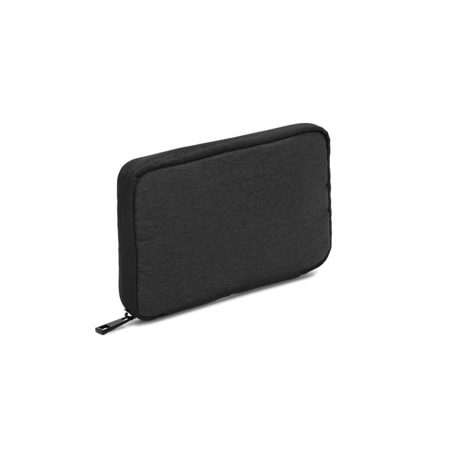 Newcastle BAG. Organisationsväska i högdensitets 600D återvunnen polyester med rymligt huvudfack för tekniska tillbehör Mörkgrå