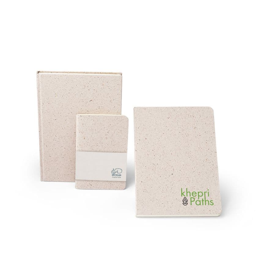 ORGANIC SEMI-RIGID. Anteckningsblock A5 med halvstyvt omslag tillverkat av organiskt elefantmaterial (80%)