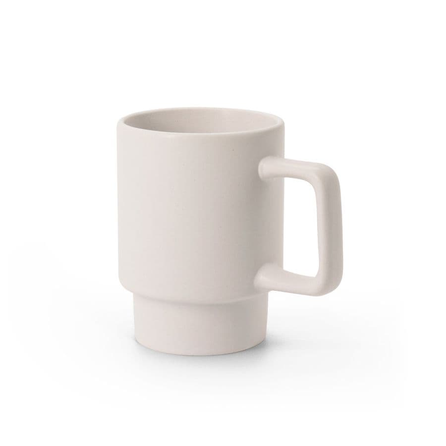 KUERTEN. Keramisk mugg med matt yta, 330 ml Pastellvit