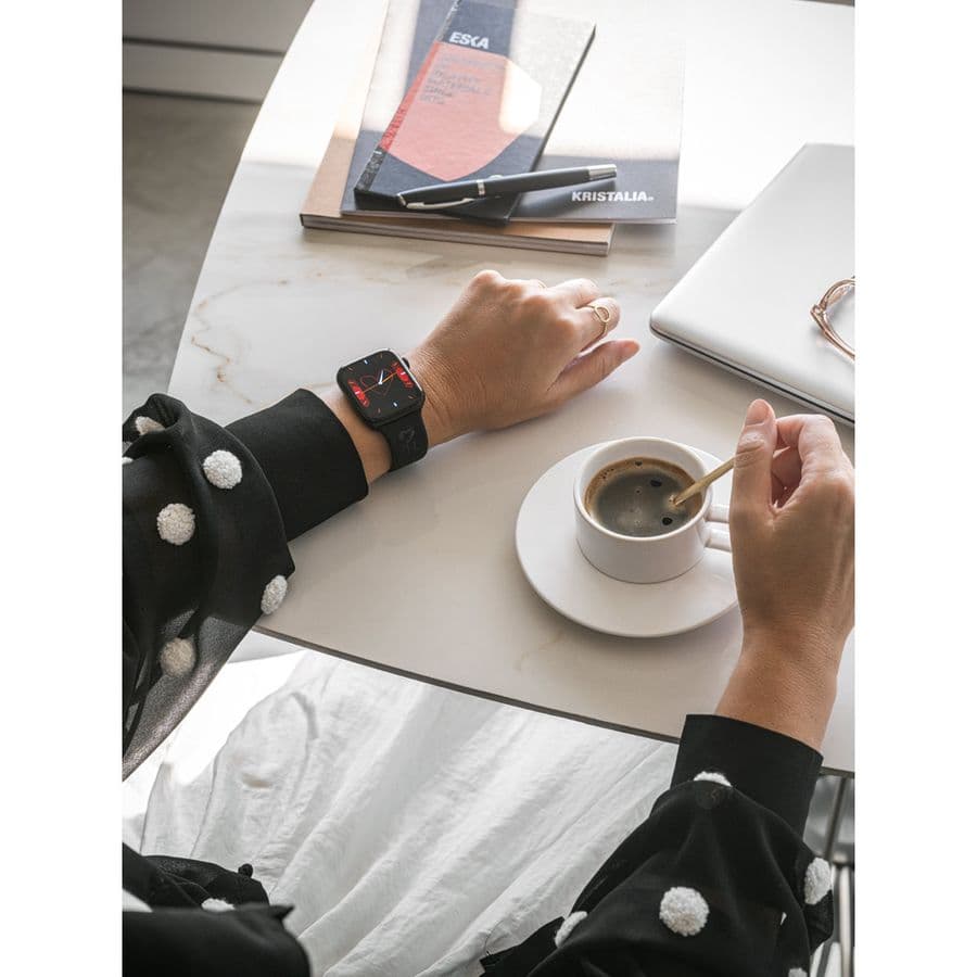 WILES. Smartwatch med 1.85" skärm, IPX4 och 3 dagars batteritid och silikonband