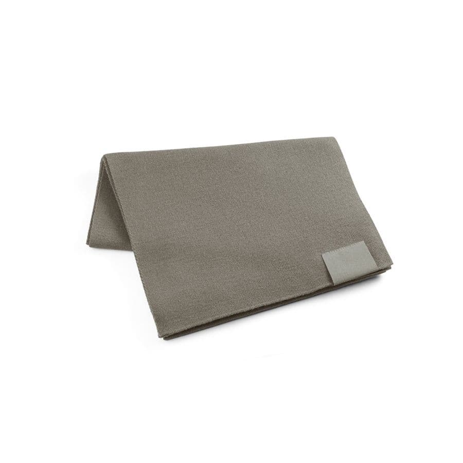 SERENITY. Halsduk i återvunnen polyester (100 % rPET) med en sydd detalj för tryck Ljusgrå