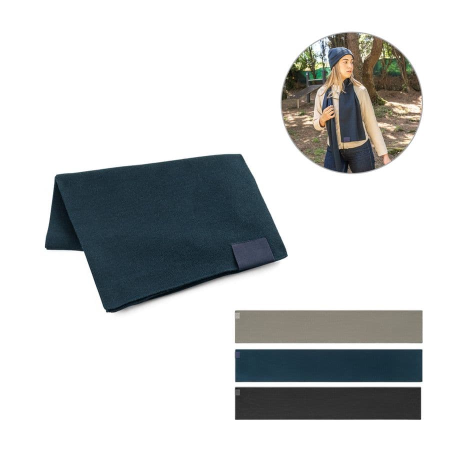 SERENITY. Halsduk i återvunnen polyester (100 % rPET) med en sydd detalj för tryck