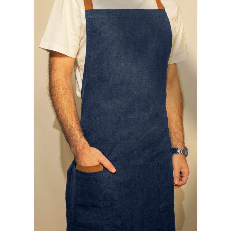 CARDAMOM. Förkläde i bomull (80 % återvunnen) och polyester (20 % återvunnen) (220 g/m²)