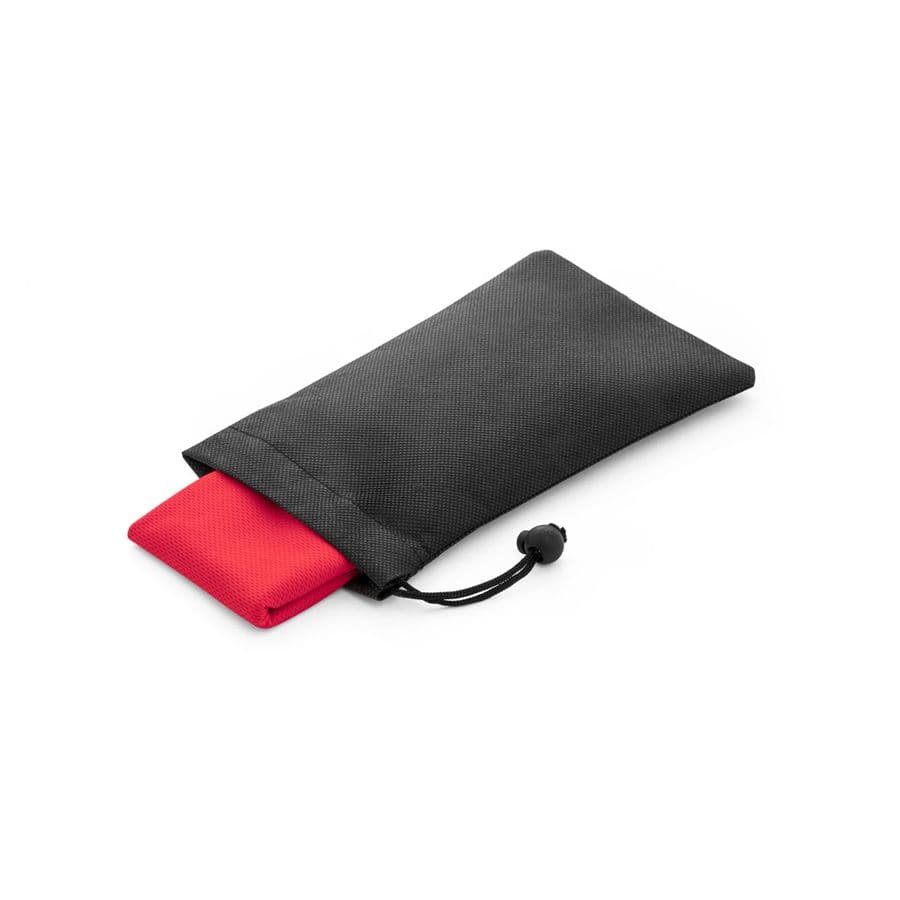 BERNAL. återvunnen polyester (100% rPET) fitness kylhandduk med non-woven påse Röd