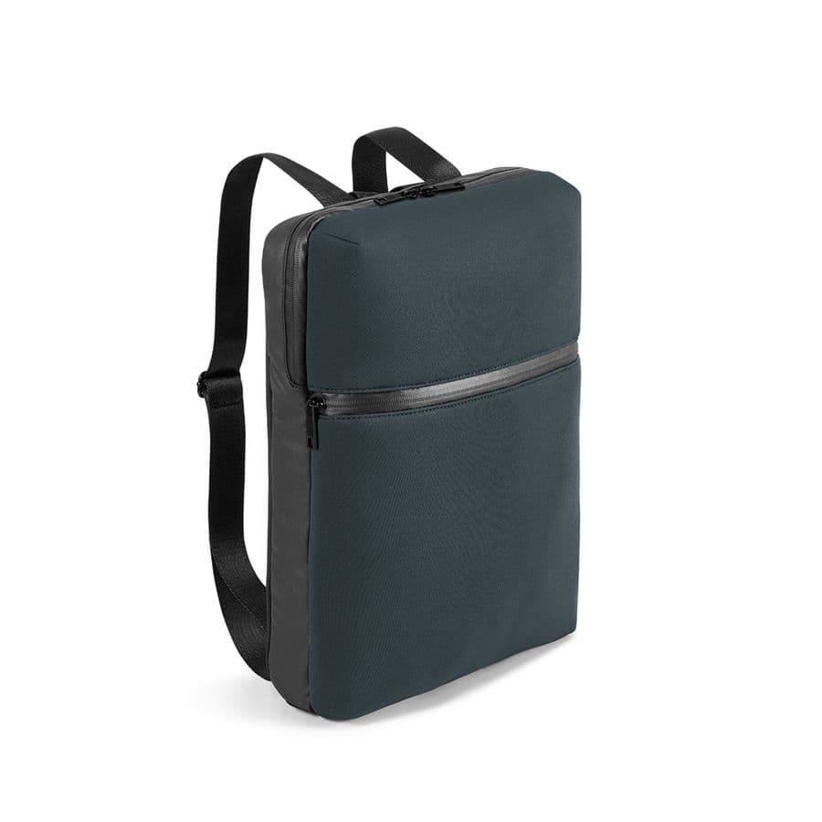 URBAN BACKPACK. 14'' laptopryggsäck i softshell och tarpaulin Mörkgrå