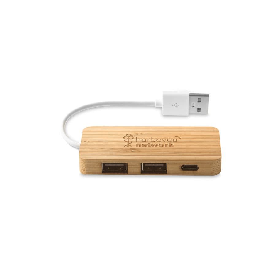 MOSER. HUB med 2 USB-A och 1 USB-C-portar i bambu